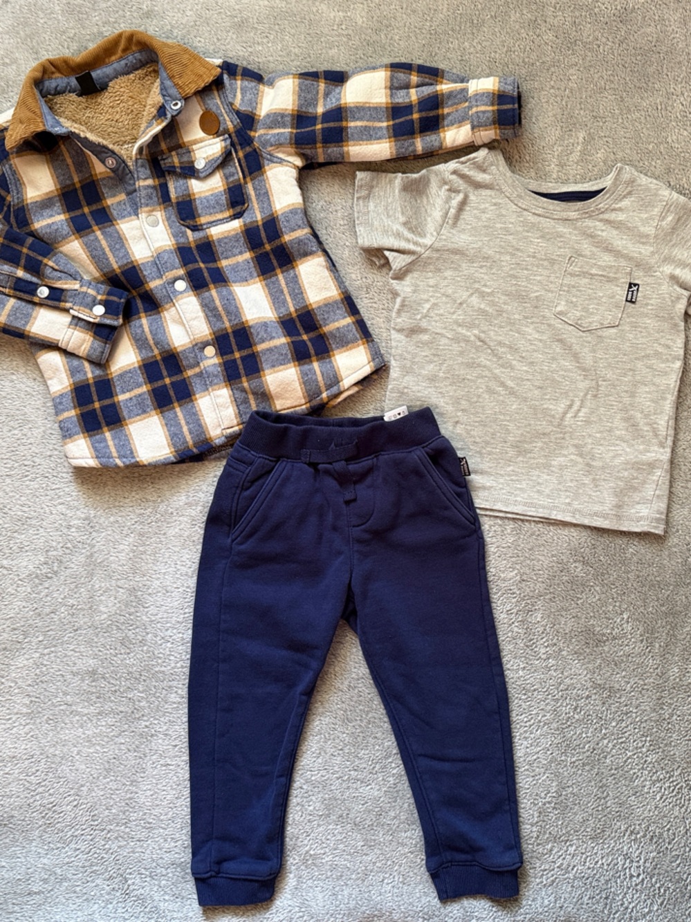 Eddie Bauer Plaid Sherpa-Lined Shirt Jacket in Navy & Tan